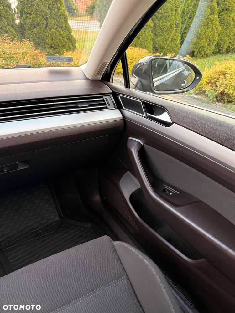 Volkswagen Passat 2.0 TDI BMT Comfortline DSG - 17