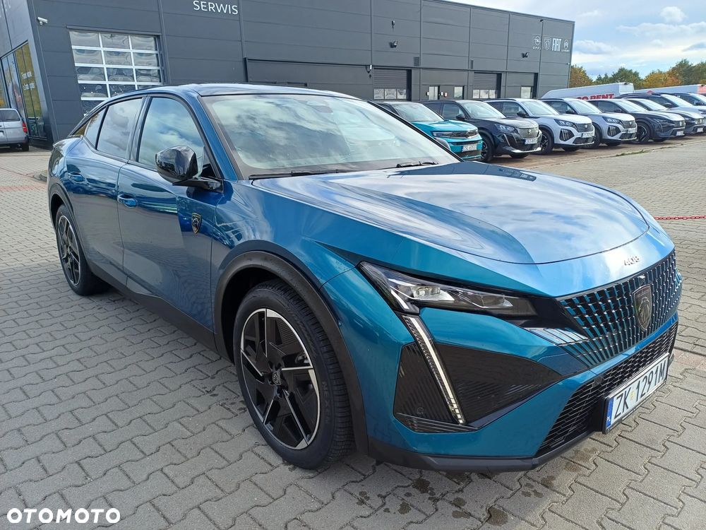 Peugeot 408 - 8