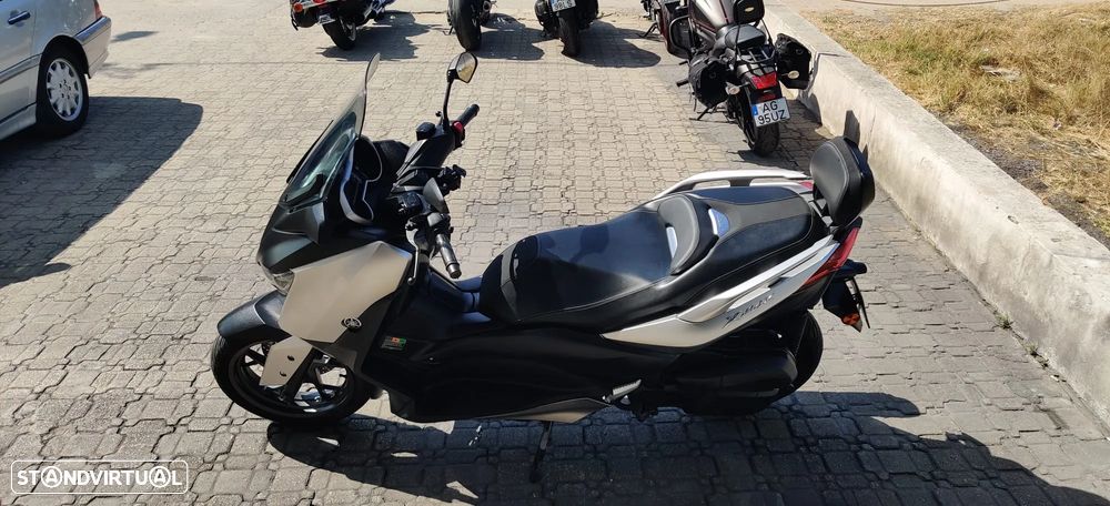 Yamaha X-Max 125 - 4