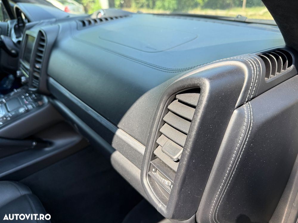 Porsche Cayenne Turbo S Tiptronic S - 20