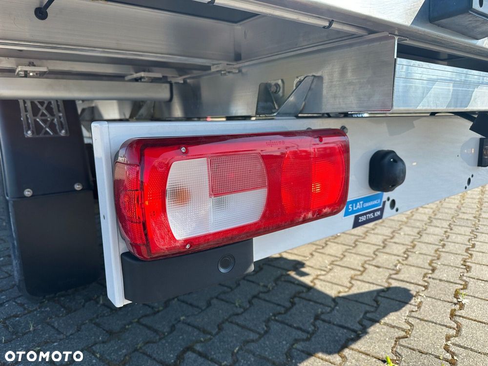 Volkswagen Crafter Podwozie z pojedynczą kabiną silnik: 2,0 l EURO VI SCR 163 KM / skrzynia biegów: Przedni napęd automatyczna 8-biegowa rozstaw osi: 4490 mm - 23