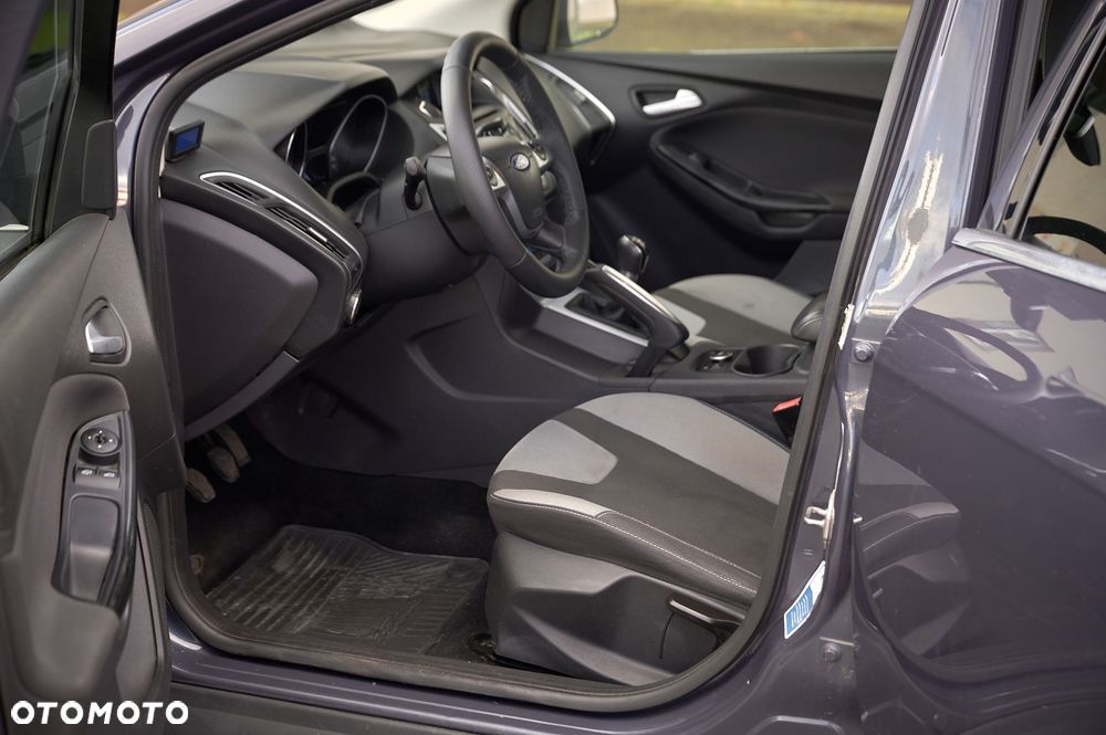 Ford Focus 1.6 EcoBoost Edition - 28
