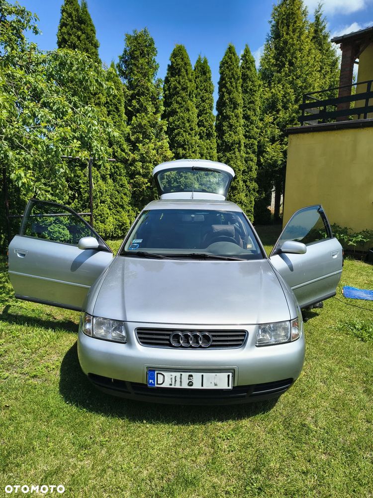 Audi A3 3-drzwiowe 1.6 Ambiente - 6
