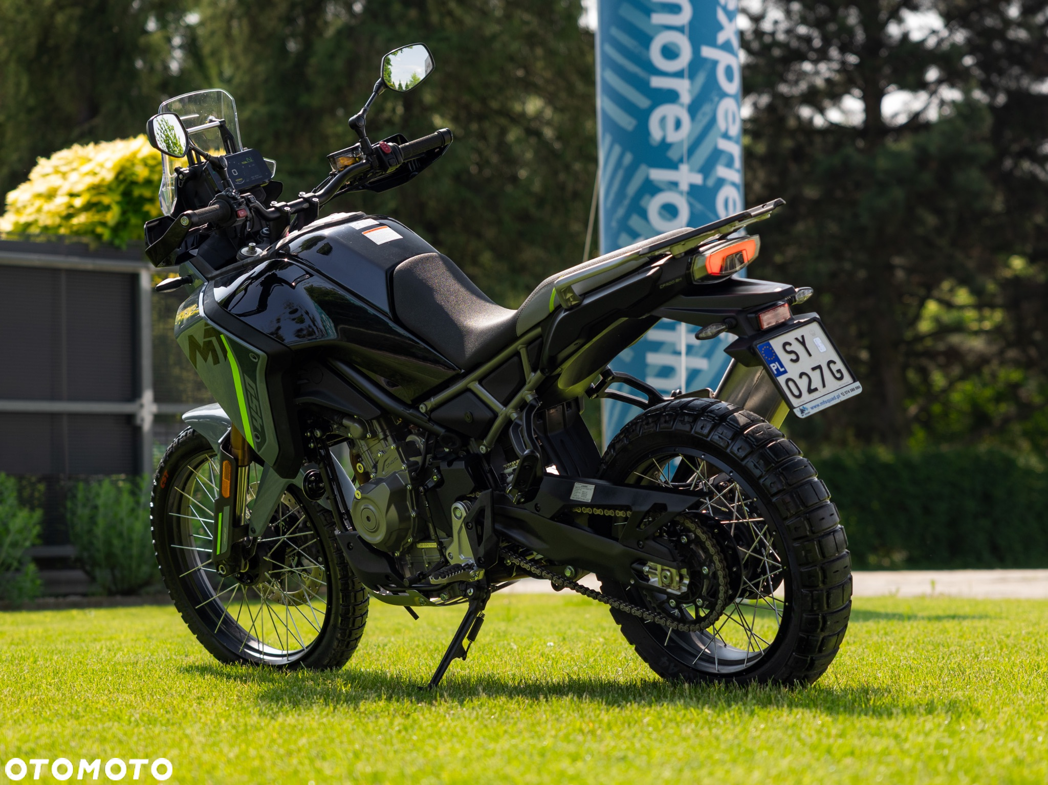 CFMoto MT - 10