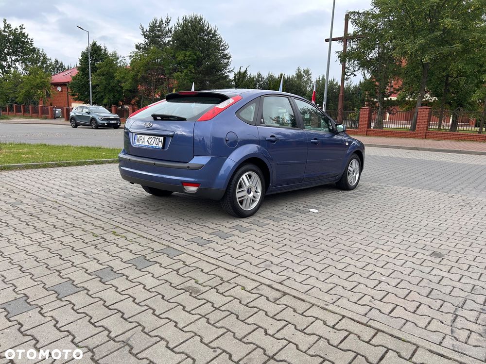 Ford Focus 2.0 Ghia - 5