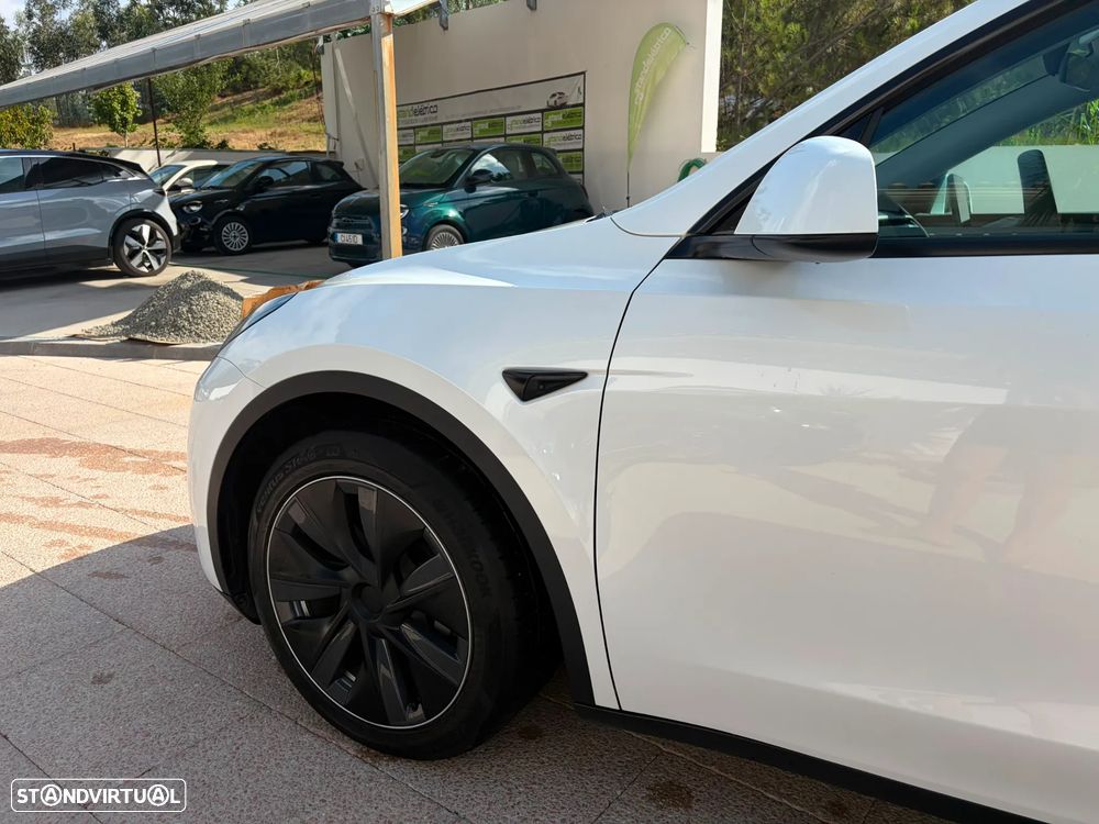 Tesla Model Y Standard - 5