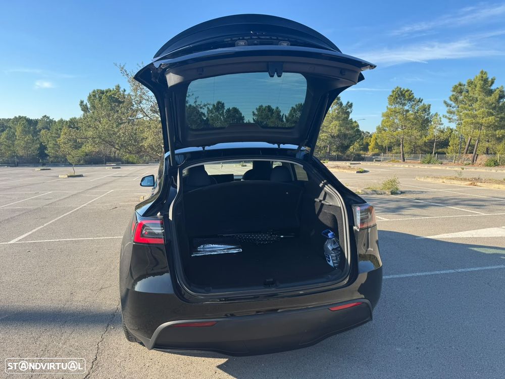Tesla Model Y Performance Dual Motor AWD - 47