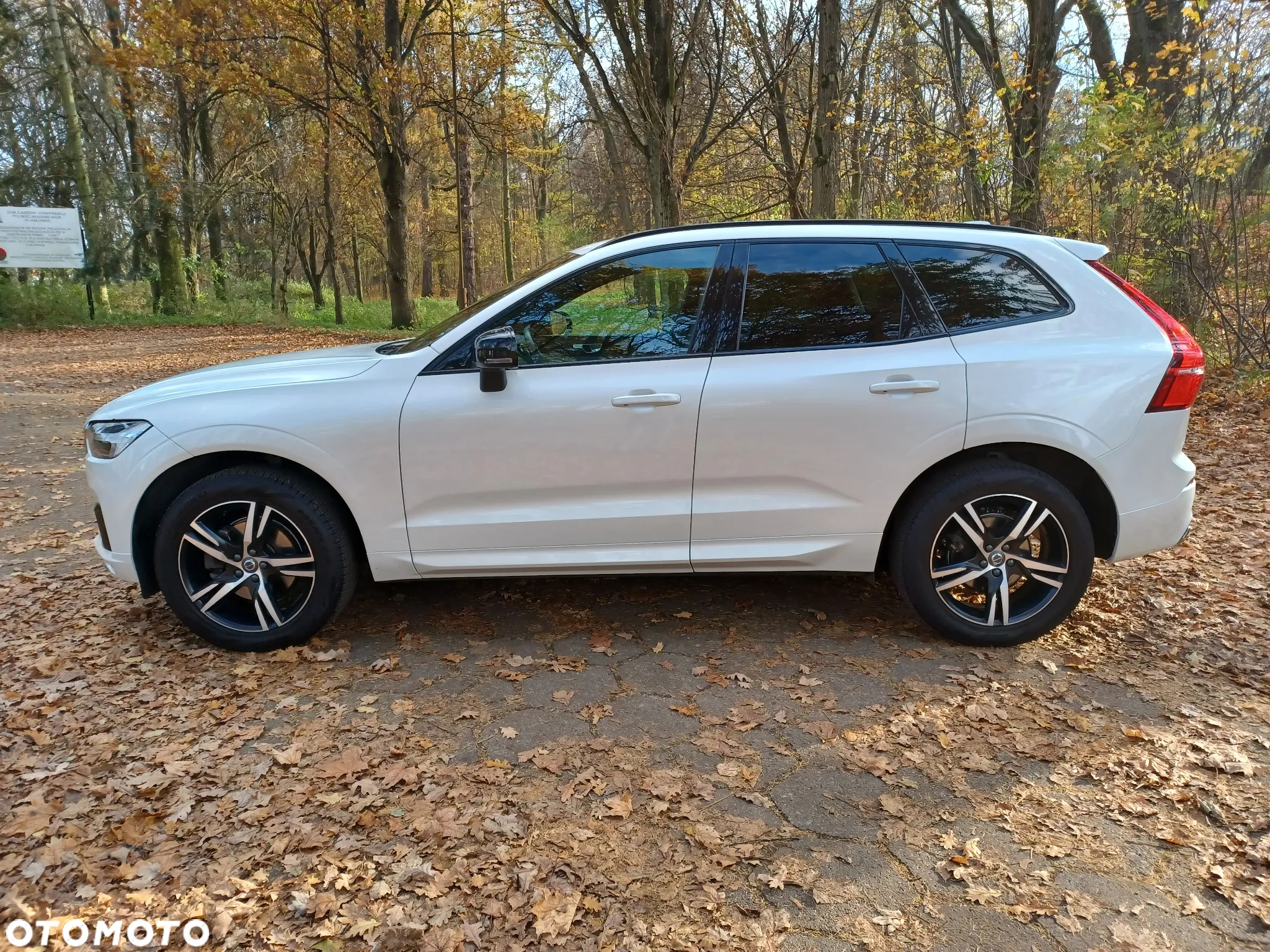 Volvo XC 60 T5 AWD R-Design - 2