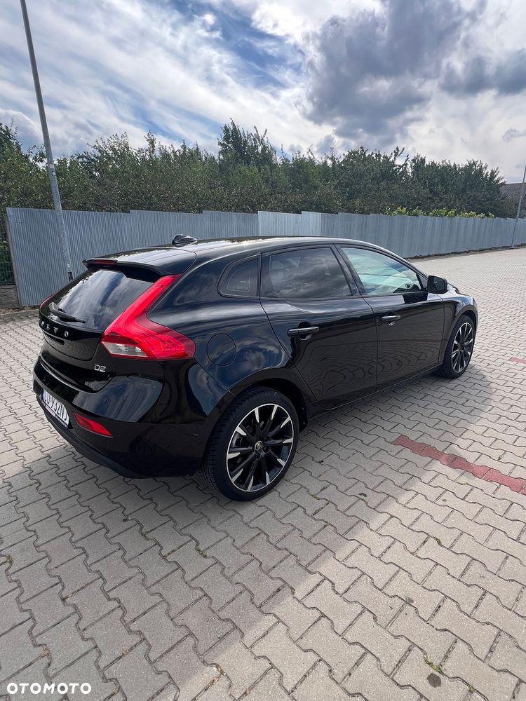 Volvo V40 D2 - 10