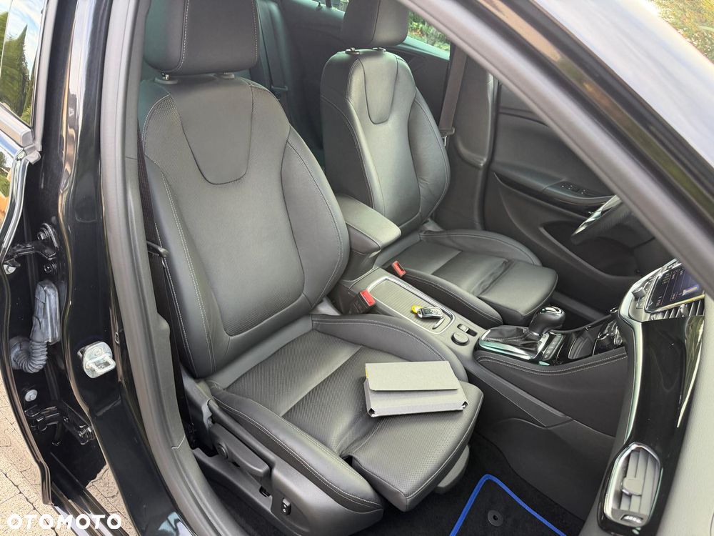 Opel Astra 1.5 D Start/Stop Automatik Design&Tech - 11