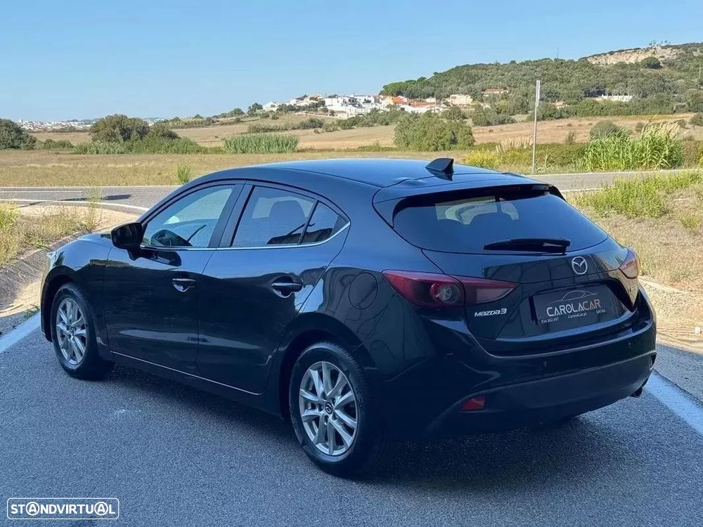 Mazda 3 Hatchback 1.5 Sky-G Evolve Navi - 4