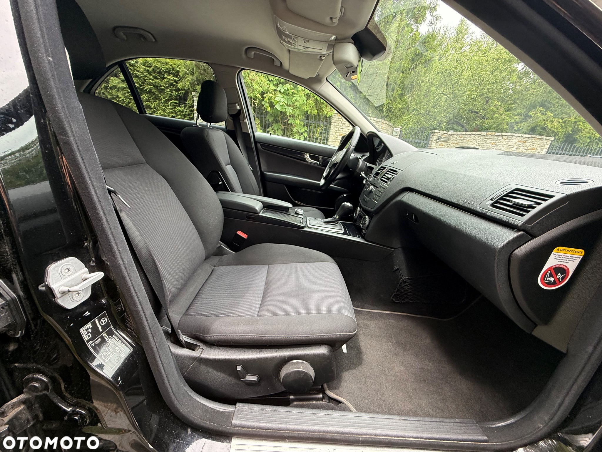 Mercedes-Benz Klasa C 180 BlueEFFICIENCY 7G-TRONIC Elegance - 12