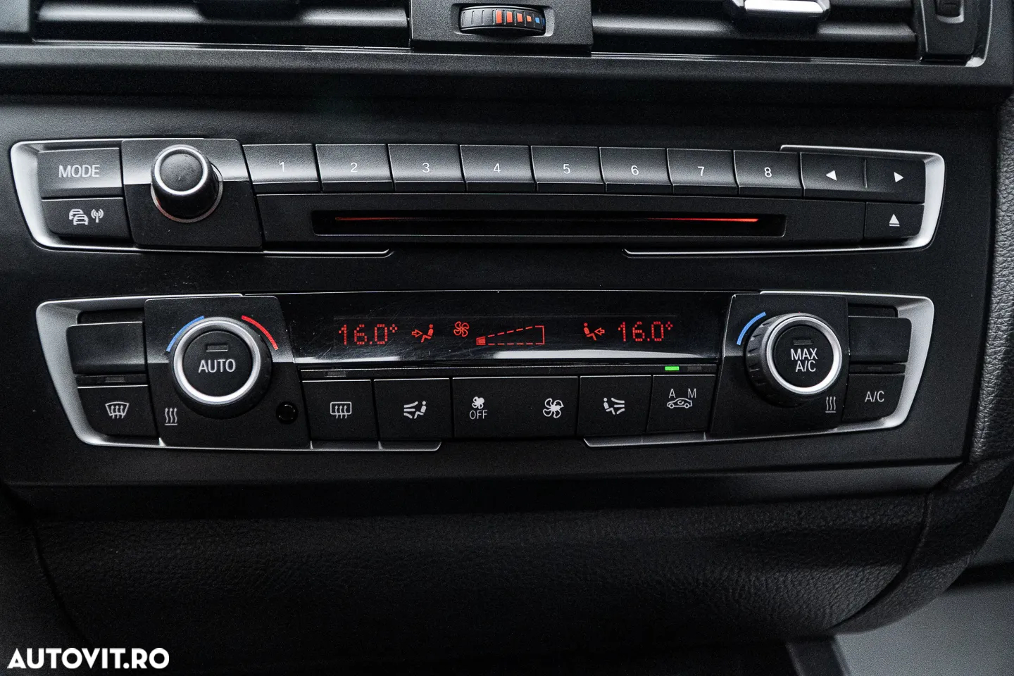 BMW Seria 1 120d Sport Line - 12