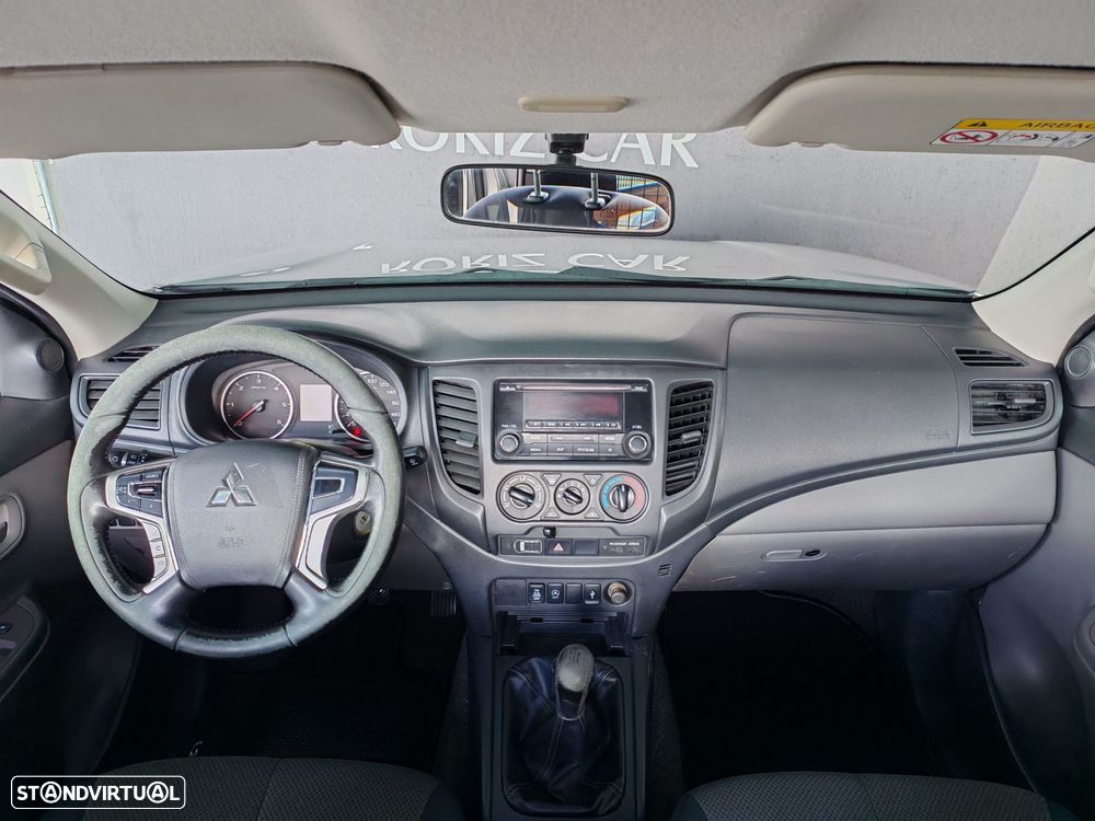 Mitsubishi L200 2.4 DI-D CD Invite 4WD - 10