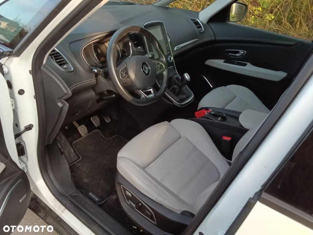 Renault Scenic Energy TCe 130 S&S Bose Edition - 8