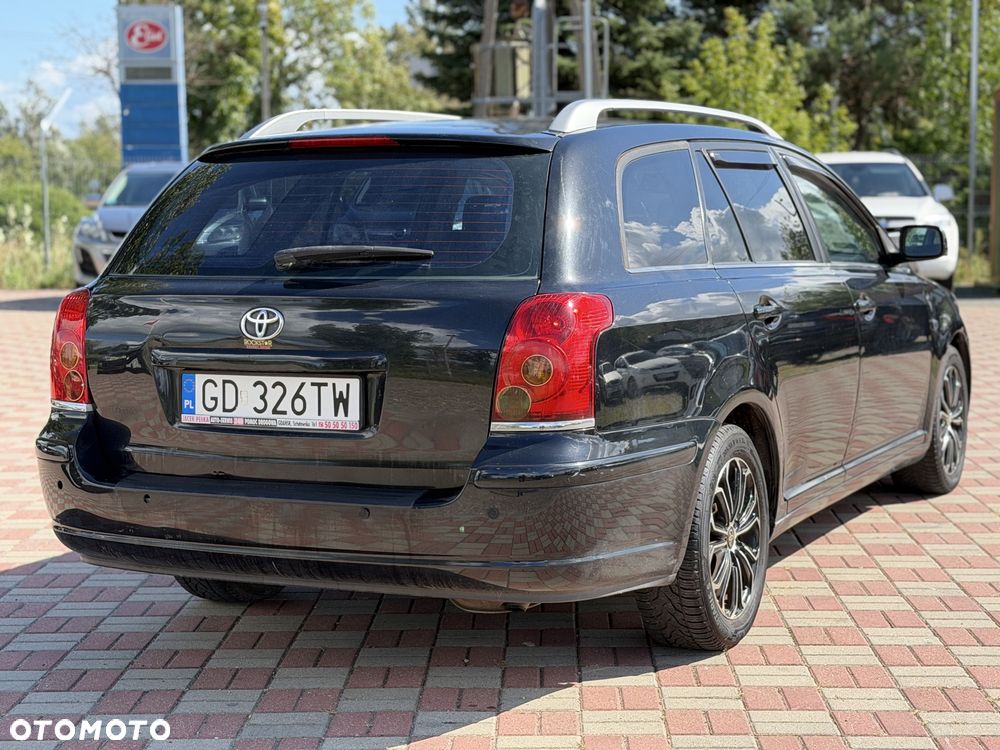 Toyota Avensis - 5