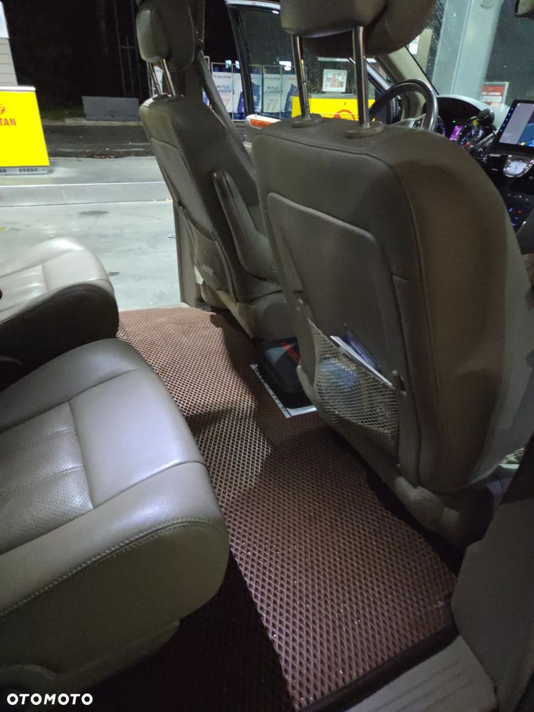 Chrysler Town & Country 3.6 Touring - 10