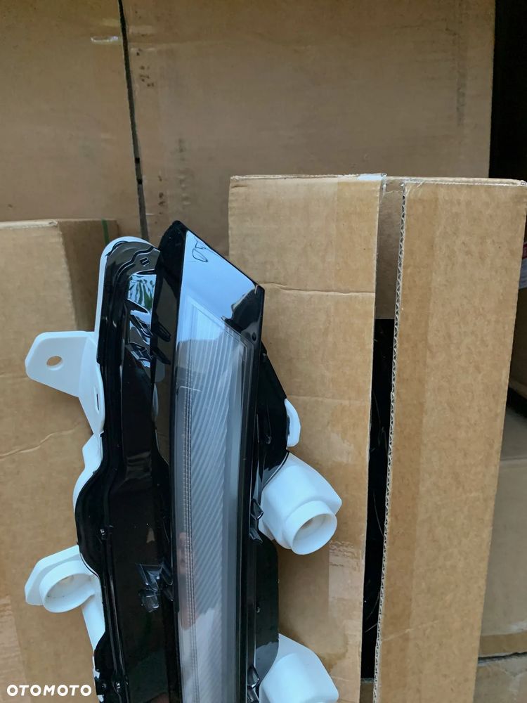 PEUGEOT 208 II lampa LED DRL jazdy dziennej prawy 9824241280 EU - 7