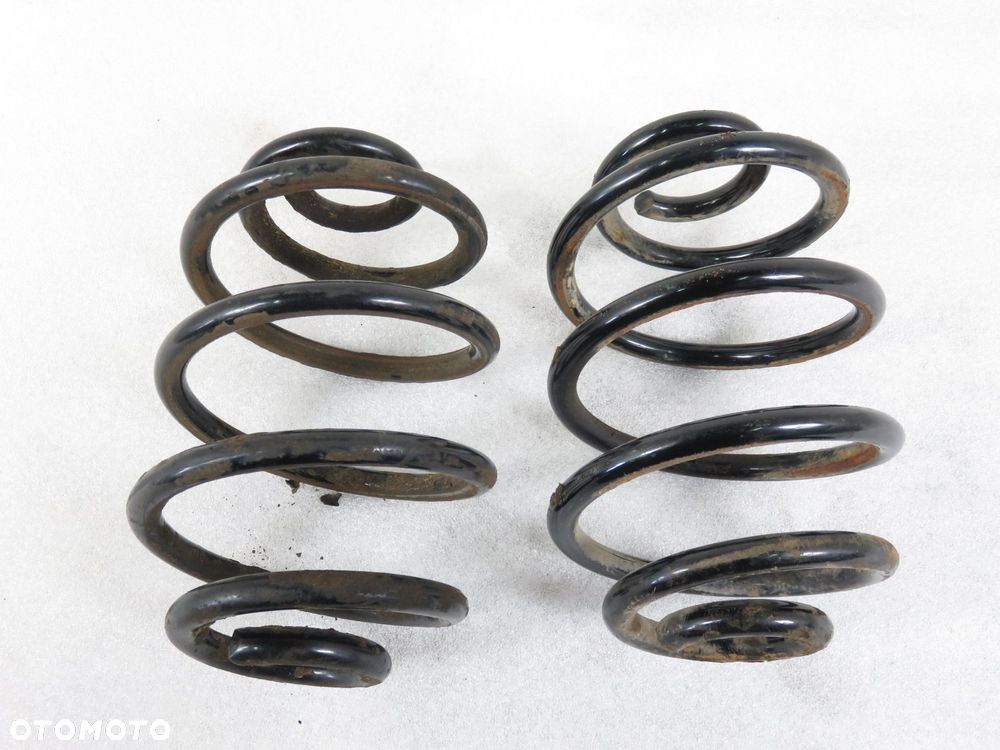 SPRĘŻYNY TYŁ KIA RETONA 2.0 TD - 1