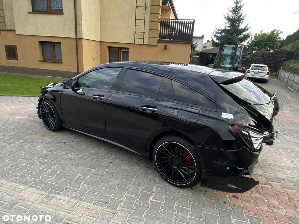Mercedes-Benz CLA 180 7G-DCT - 24