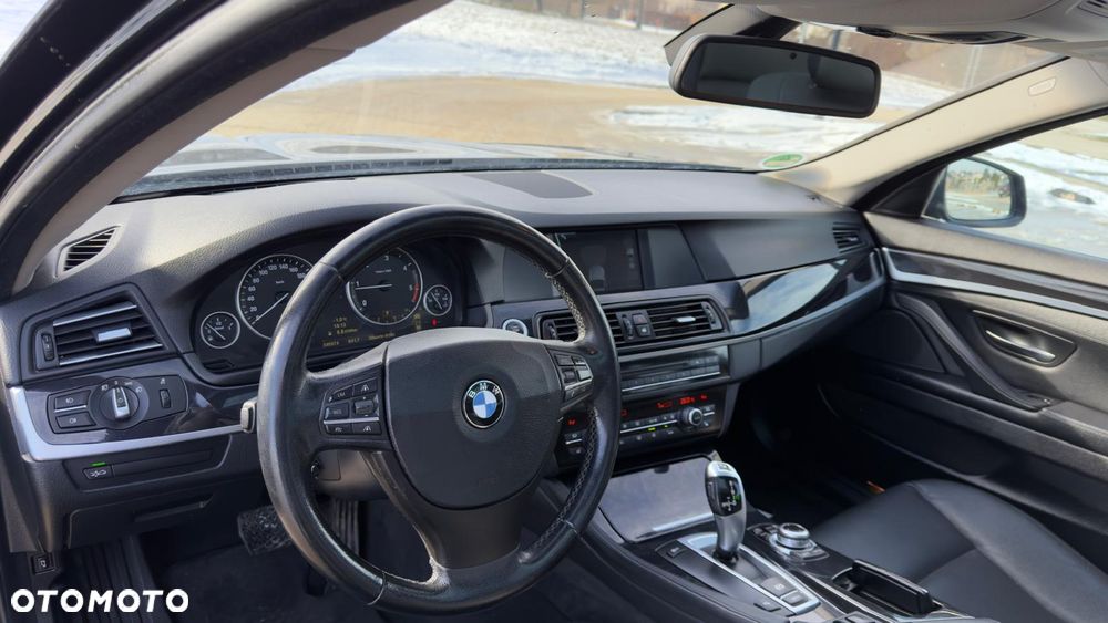 BMW Seria 5 520d - 14