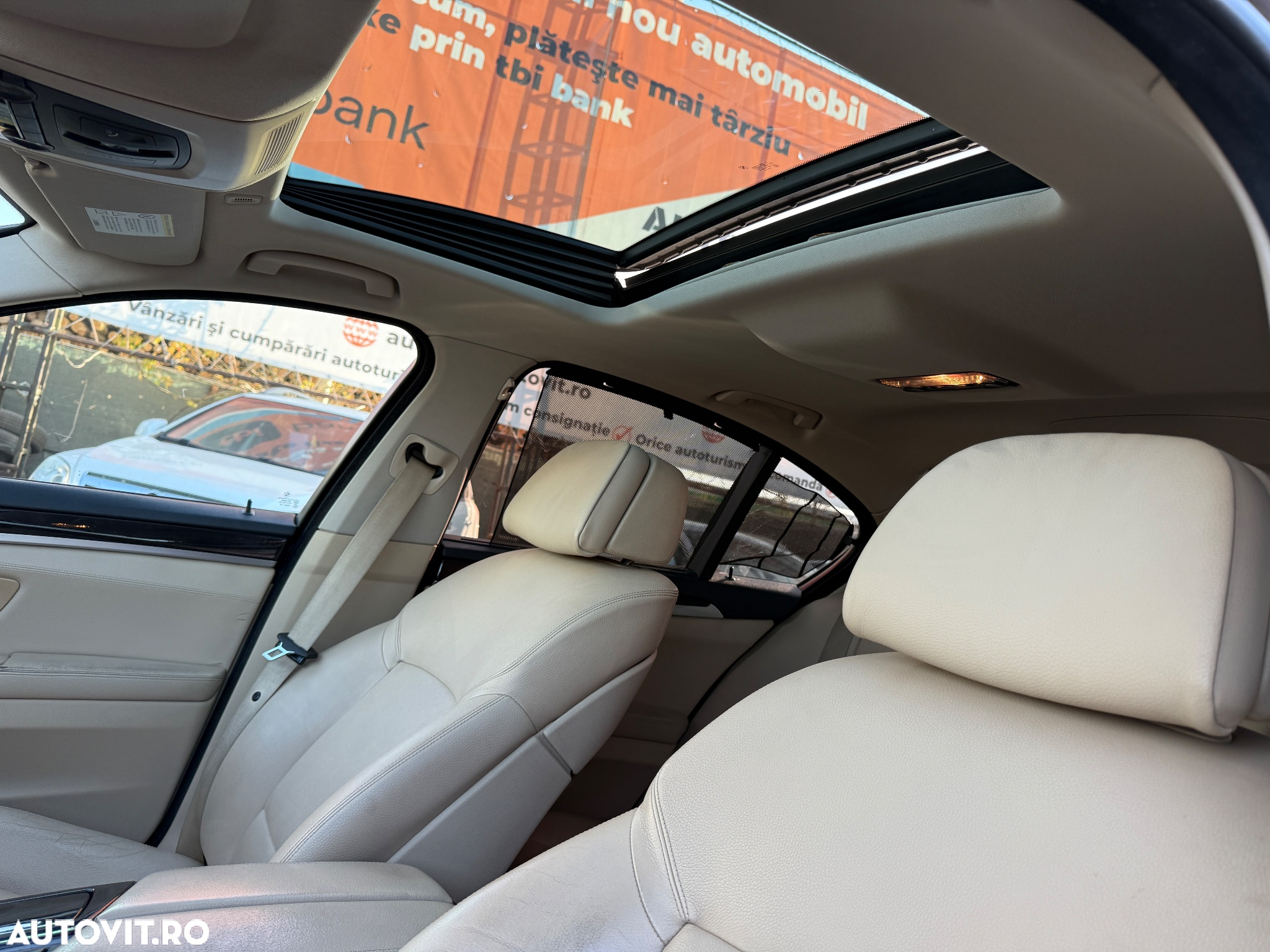 BMW Seria 5 530d xDrive Sport-Aut. Luxury Line - 34