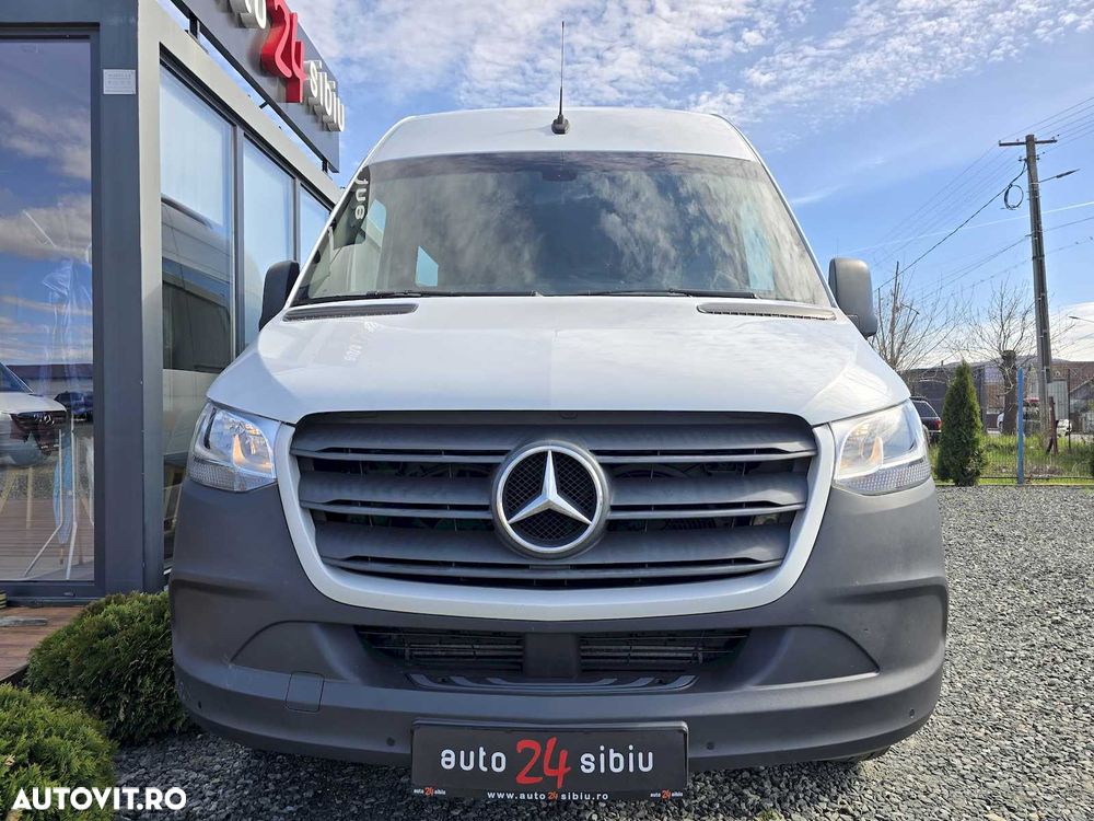Mercedes-Benz Sprinter - 2