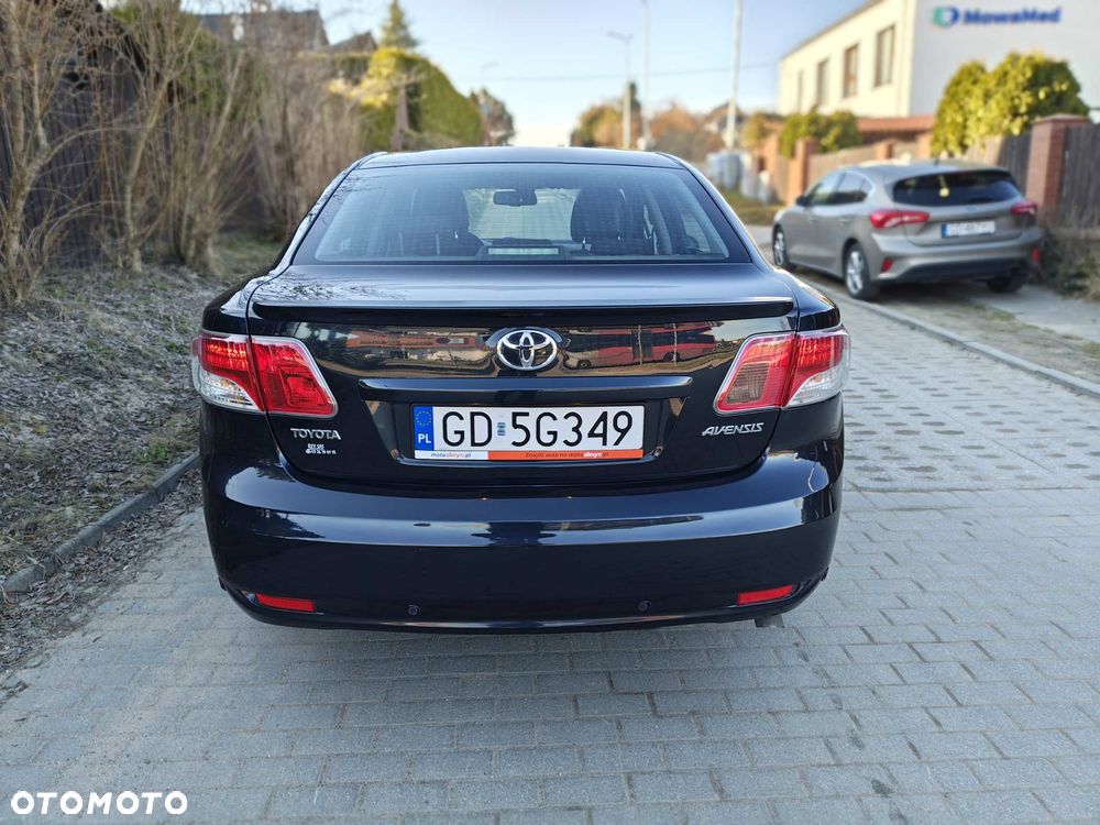 Toyota Avensis 2.0 D-4D - 15