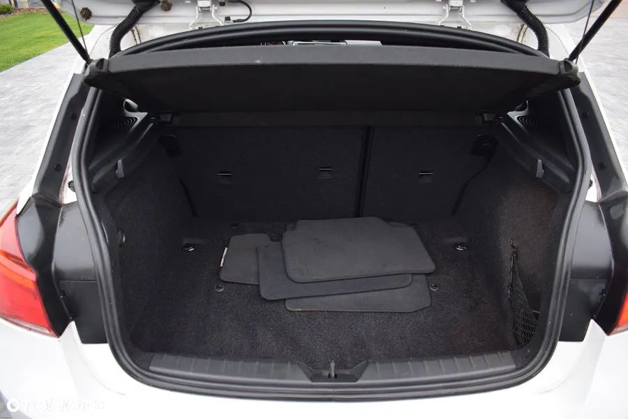 BMW Seria 1 114d Sport Line - 9