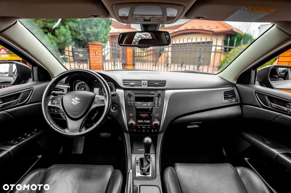 Suzuki Kizashi 2.4 Sport 4WD CVT - 22