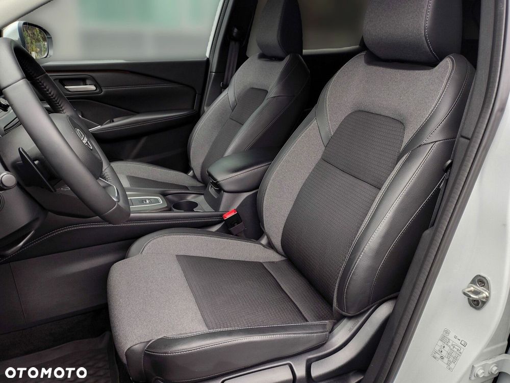 Nissan Qashqai 1.3 DIG-T mHEV N-Connecta Xtronic - 11