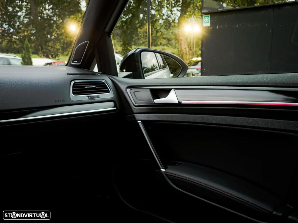 VW Golf - 18