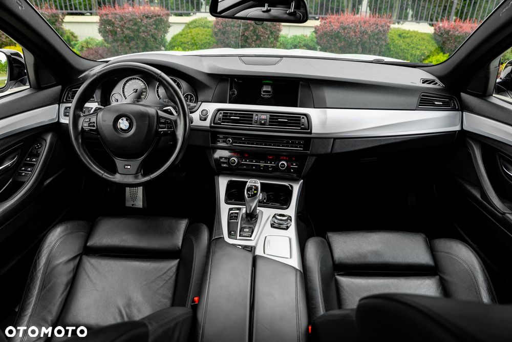 BMW Seria 5 520d - 28