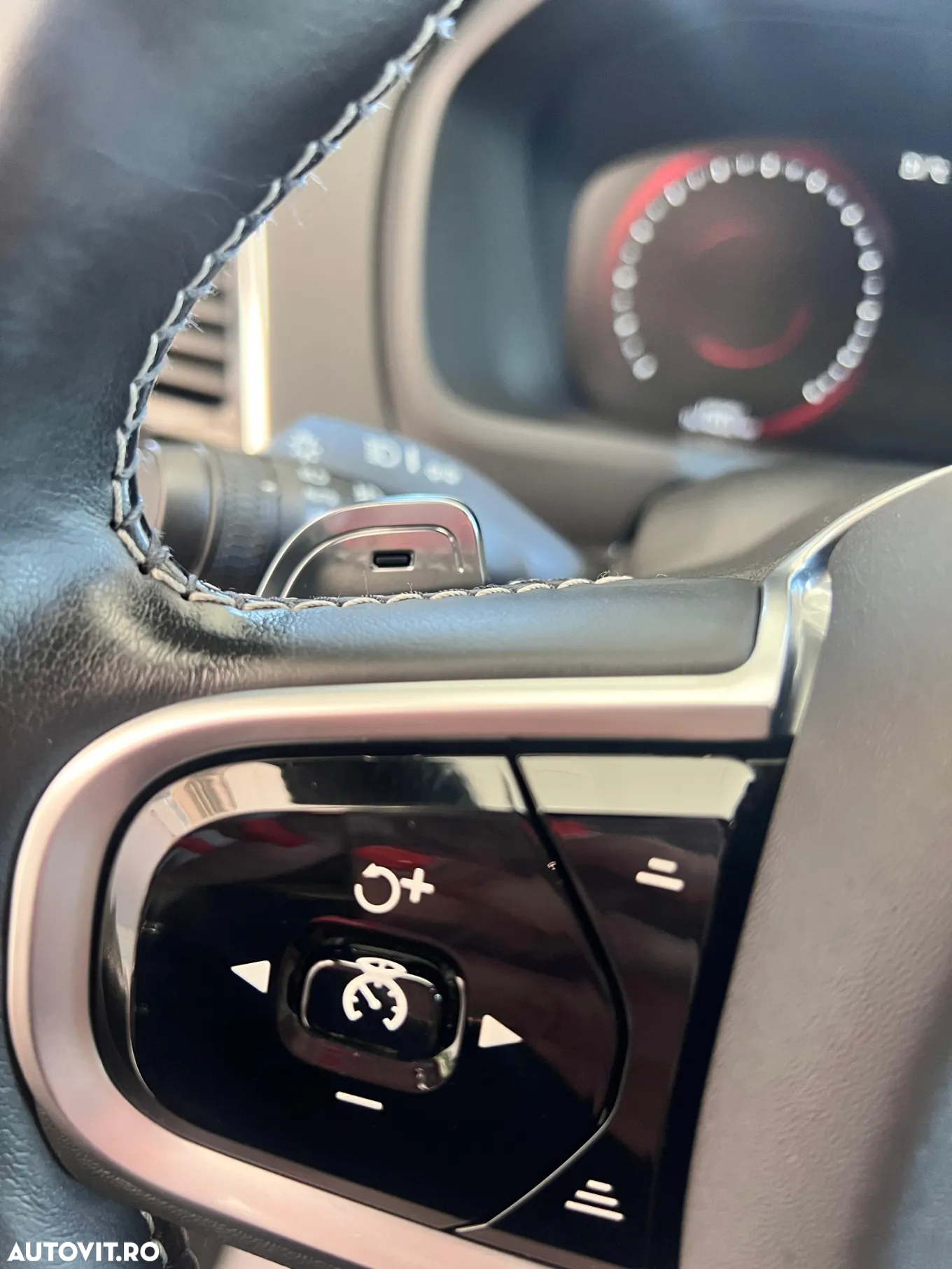 Volvo XC 90 - 13