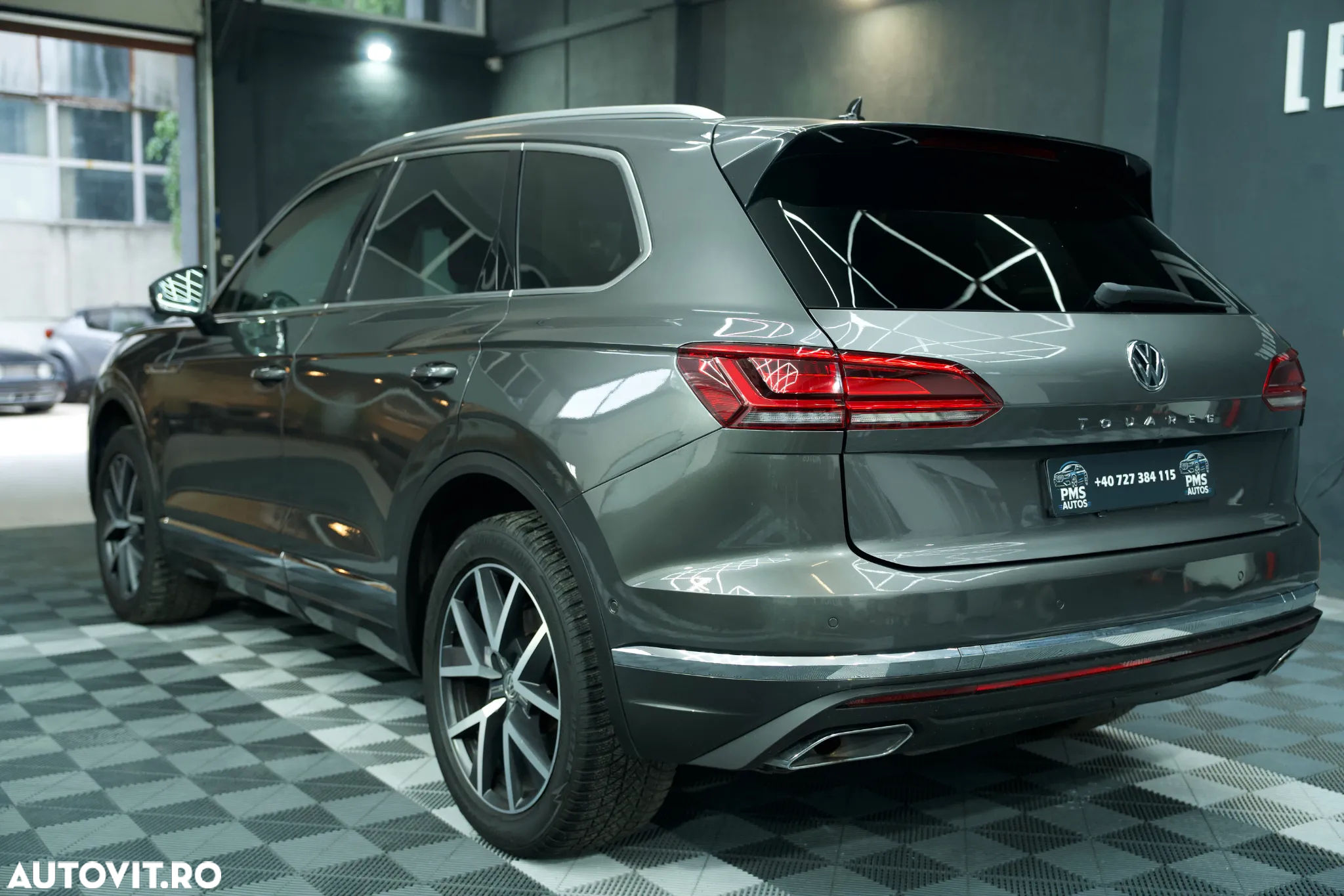 Volkswagen Touareg - 6