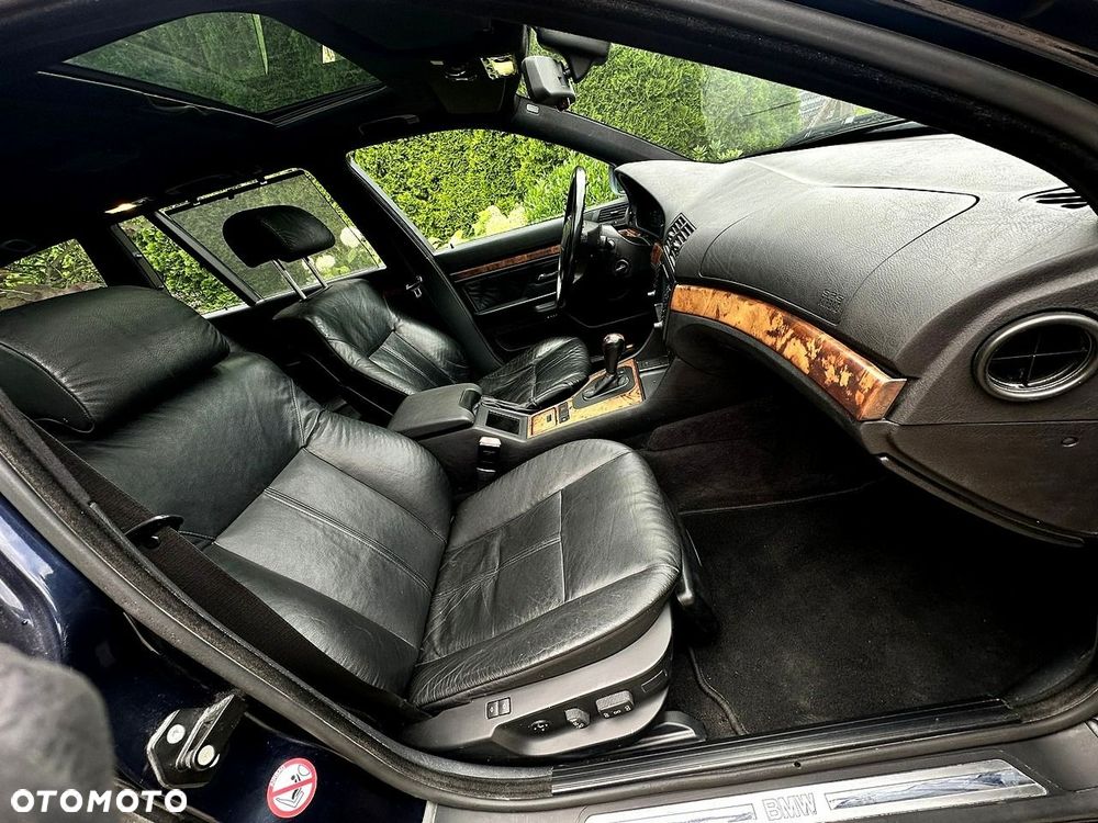 BMW Seria 5 - 10