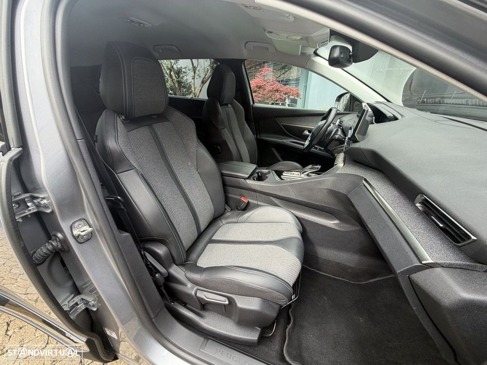 Peugeot 5008 1.2 PureTech Allure Pack EAT8 - 12