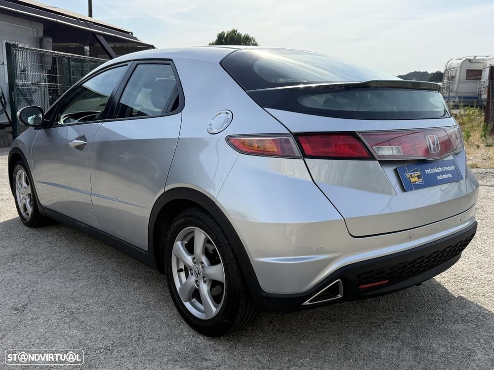 Honda Civic 1.4 Comfort - 10