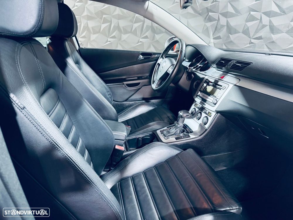 VW Passat Variant 2.0 TDi Highline DSG - 19
