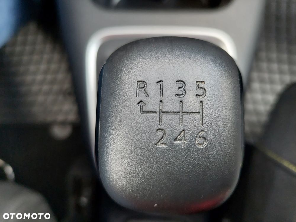 Citroën C3 1.2 PureTech Shine S&S - 25