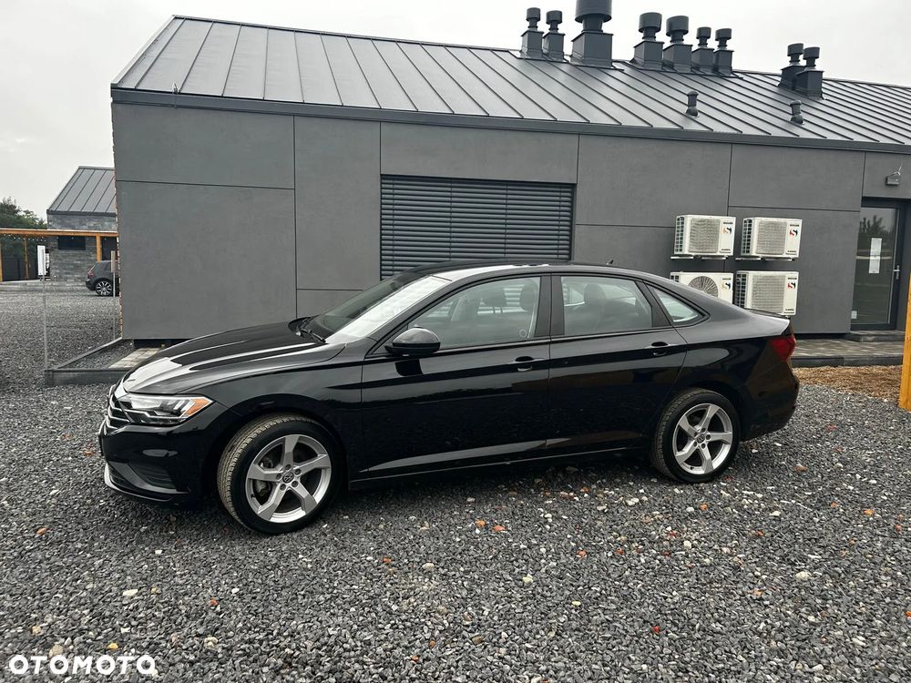 Volkswagen Jetta - 30