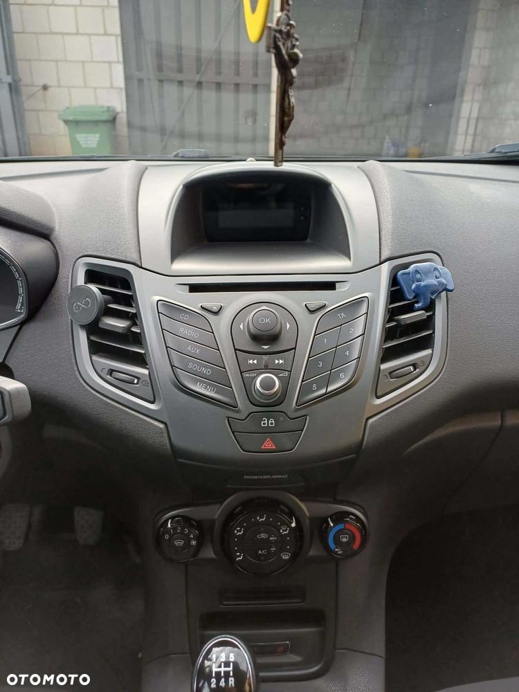 Ford Fiesta - 8