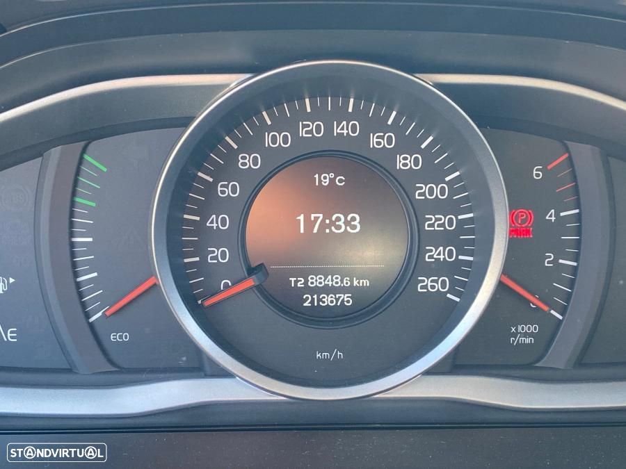 Volvo XC 60 2.0 D4 VOR - 11