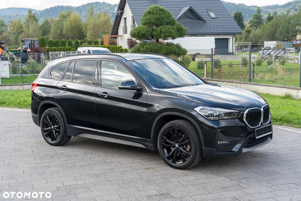 BMW X1 xDrive20d Sport Line - 1