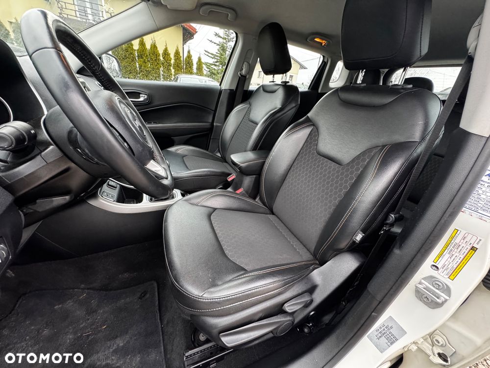 Jeep Compass 1.4 MultiAir Longitude - 36