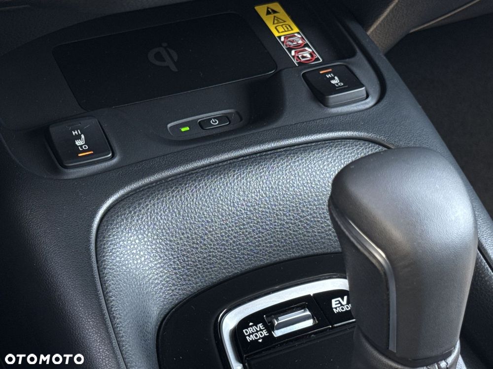 Toyota Corolla 1.8 Hybrid Comfort - 17