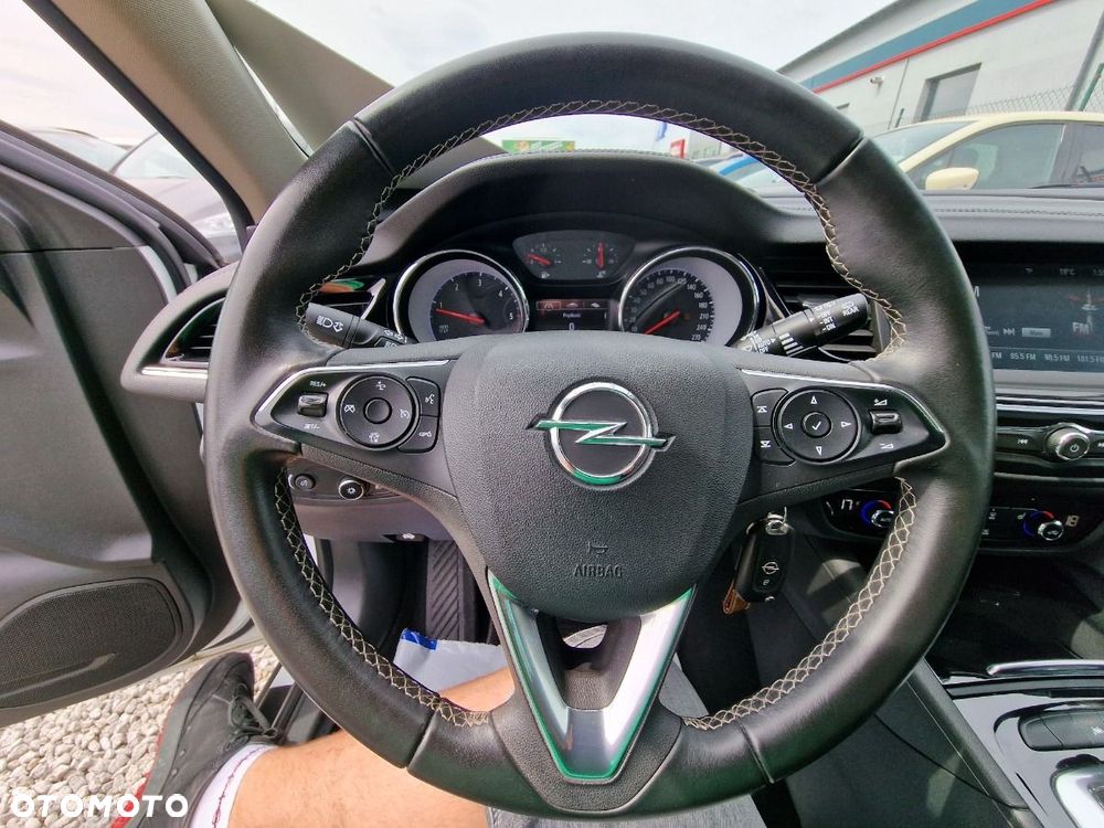 Opel Insignia - 15
