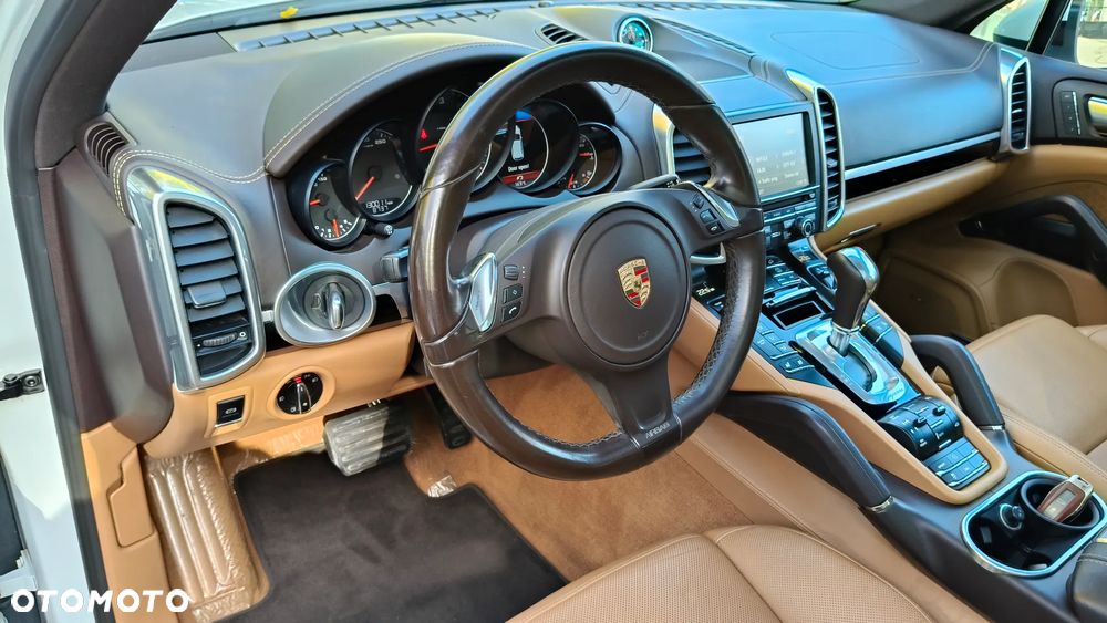 Porsche Cayenne Diesel Platinum Edition - 10
