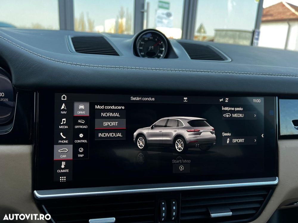 Porsche Cayenne - 26