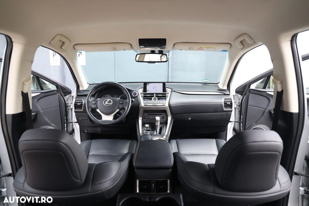 Lexus Seria NX 300h - 12